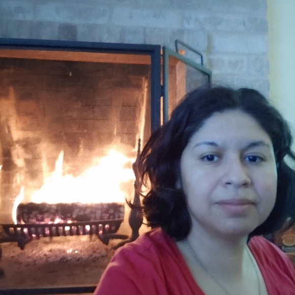 Meet your Posher, Angie - Picture 4 of 4